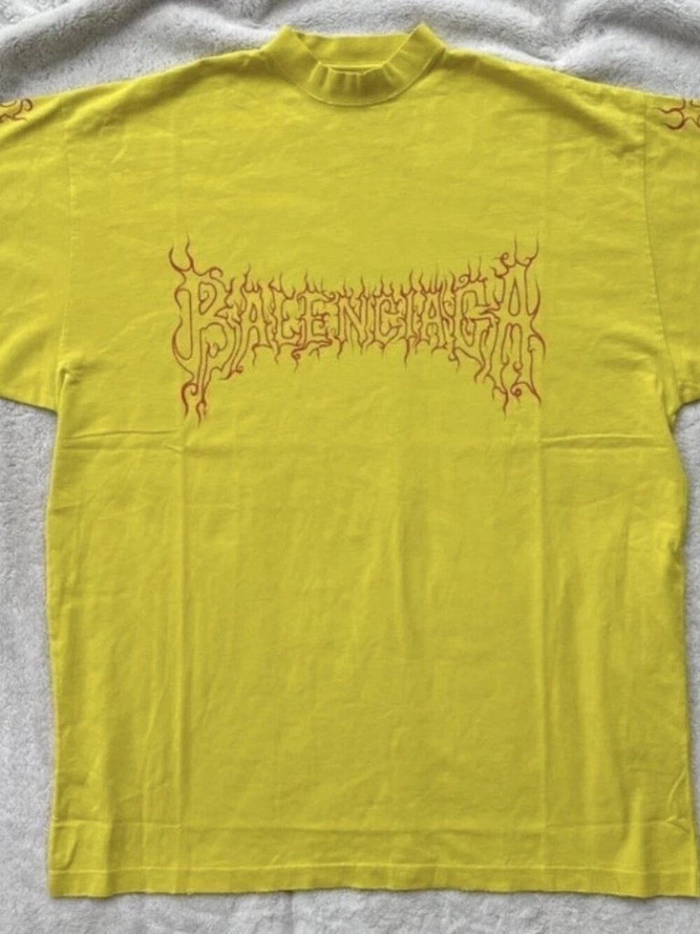 Balenciaga Darkwave Oversized Yellow Tee Size Small (1) Fits L/XL 100% AUTHENTIC